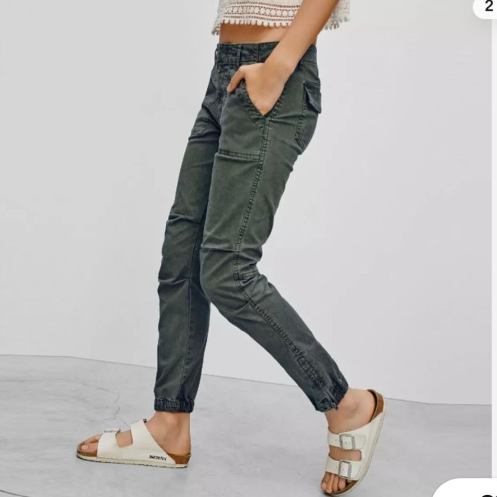 Aritzia/TNA Heroic Cargo Pants Sz 0